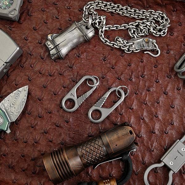 MecArmy CH6 Mini Titanium Carabiner and Keyring.