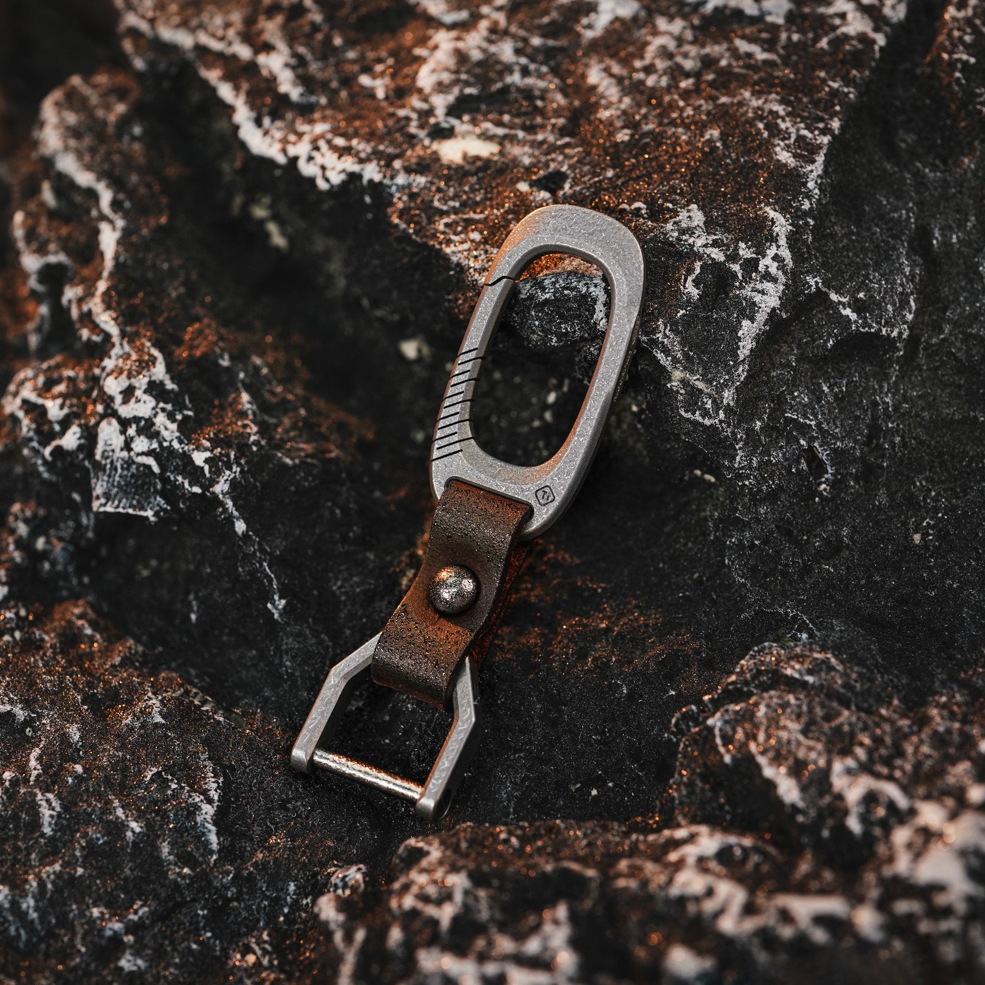 CH21 Titanium Keychain Clip With Leather