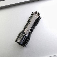 Cargar imagen en el visor de la galería, CL-D2 Titanium clip for flashlight