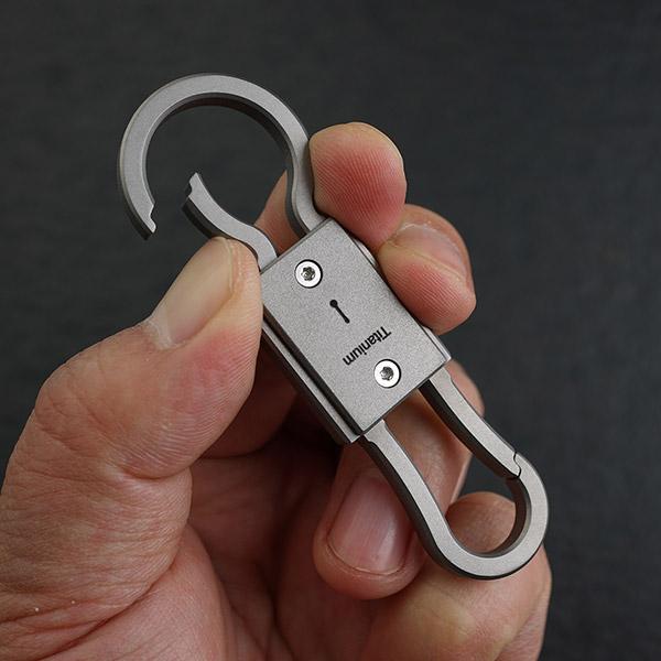 MecArmy CH22 Vintage Titanium Two-way carabiner Keyring